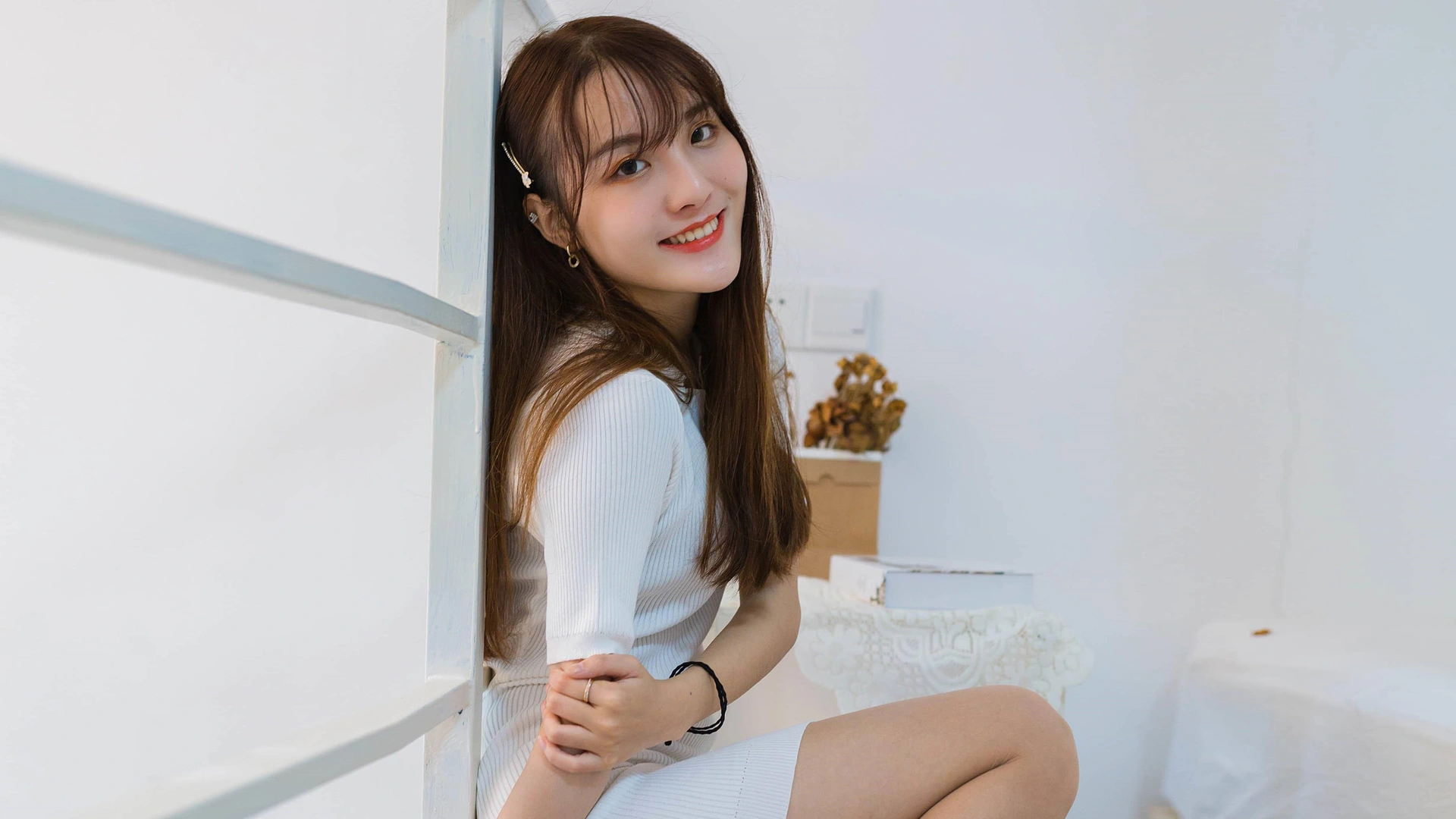 [IESS异思趣向] 2021.05.12 丝享家801:婉苹《自愈系白色玫瑰》 1